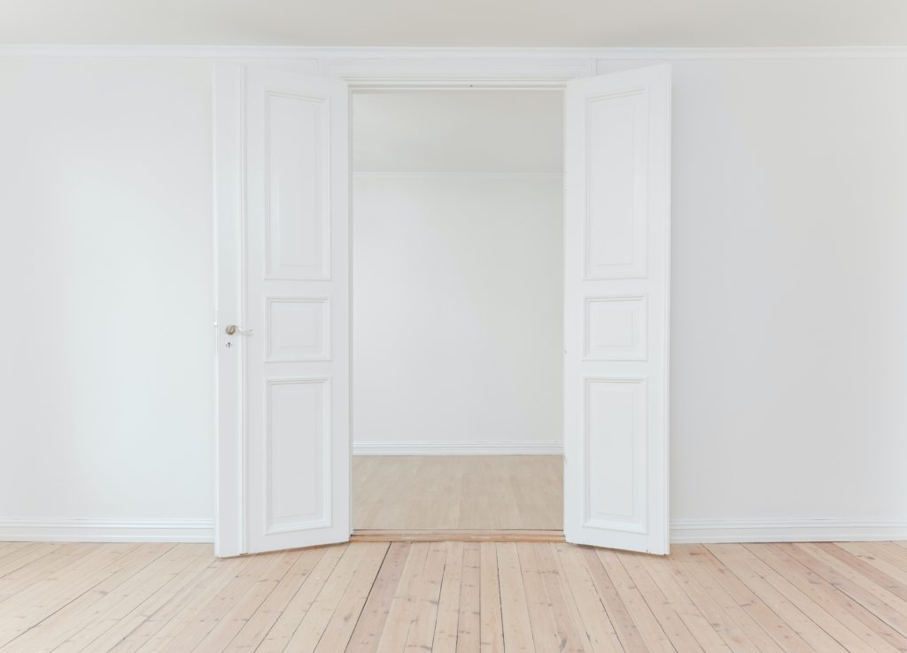 Cómo elegir el color de las puertas en tu nueva casa