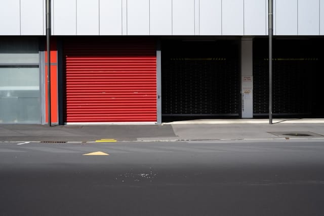 Instalación de puertas automáticas para tu garaje y mandos a distancia en Huelva
